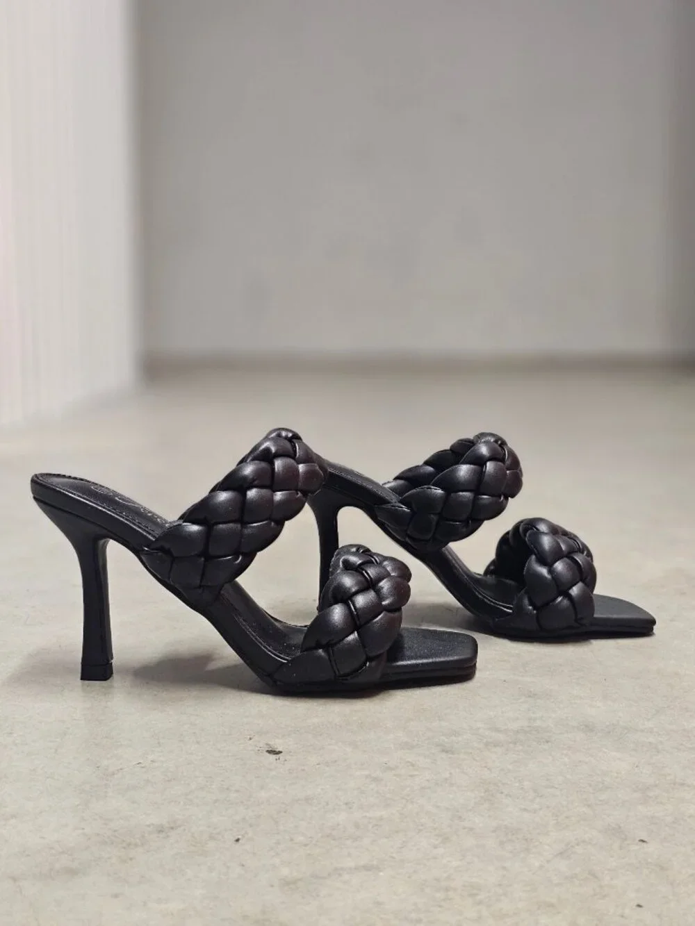 Braided Double Strap Black Heeled Sandals With Square Toe Design For Women